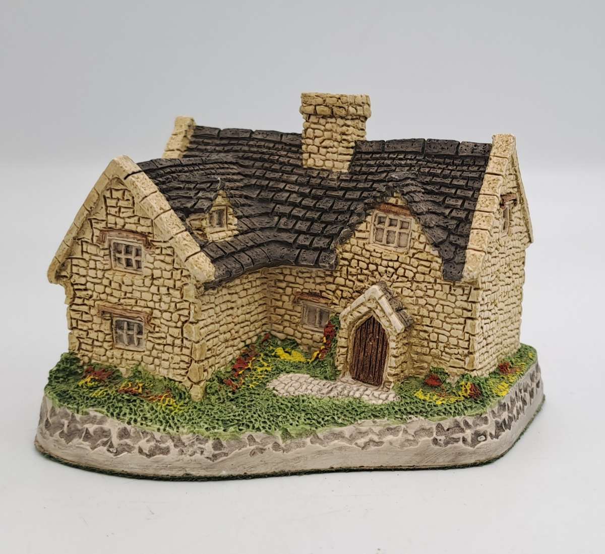 1982 David Winter Cottage Collection "Cotsworld Cottage" Hand Made In Great Britain.