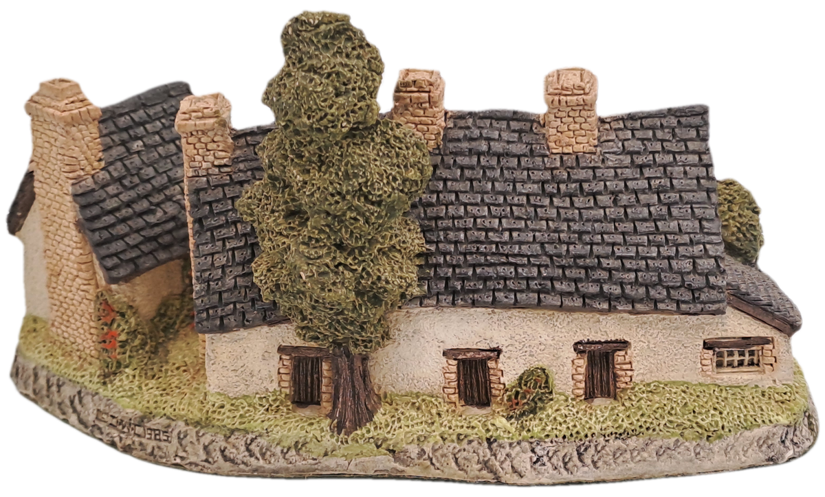 1985 David Winter Cottage Collection"Craftsmens Cottage" Hand Made In Great Britain.