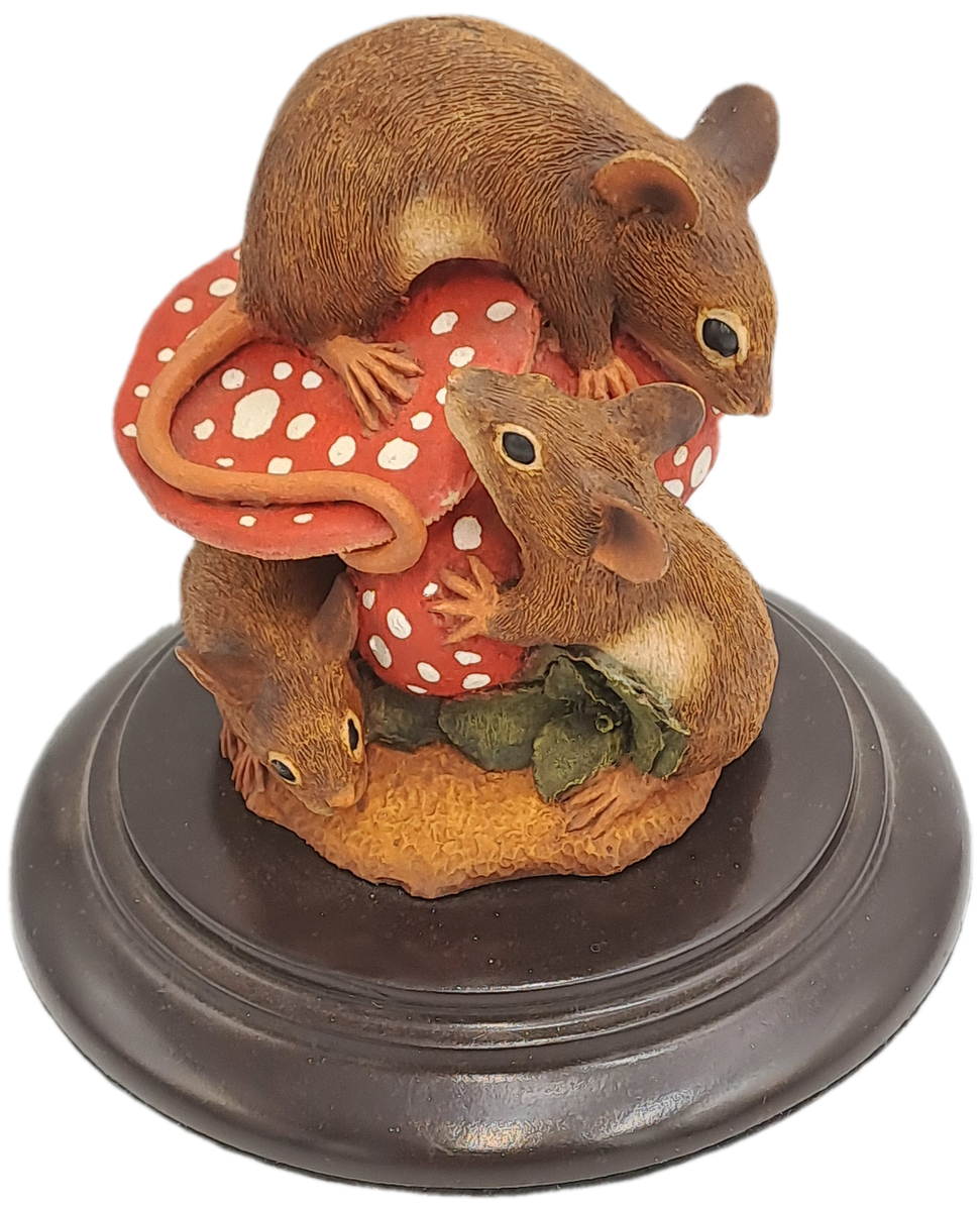 Limited Edition No 600 of 5000 Feathers Wildlife Mice Figurine Hand Crafted Knysna
