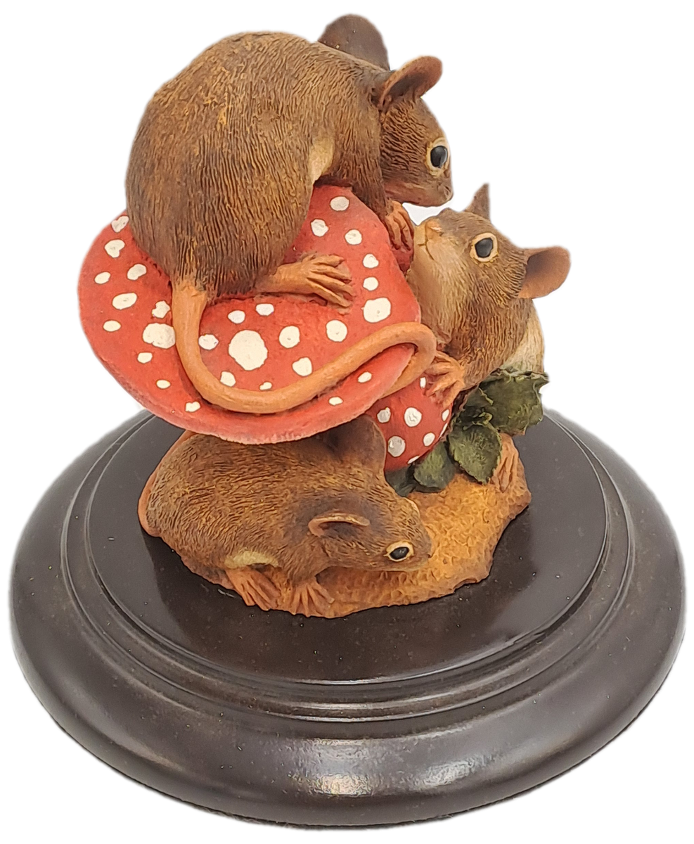 Limited Edition No 600 of 5000 Feathers Wildlife Mice Figurine Hand Crafted Knysna
