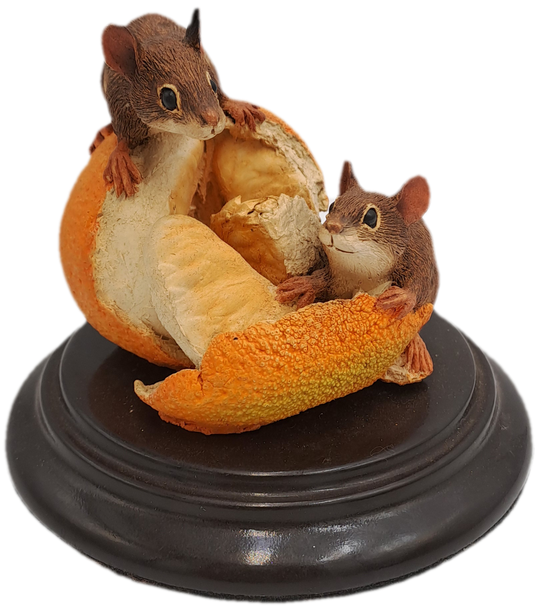 Limited Edition No 1598 of 5000 Feathers Wildlife Mice Figurine Hand Crafted Knysna