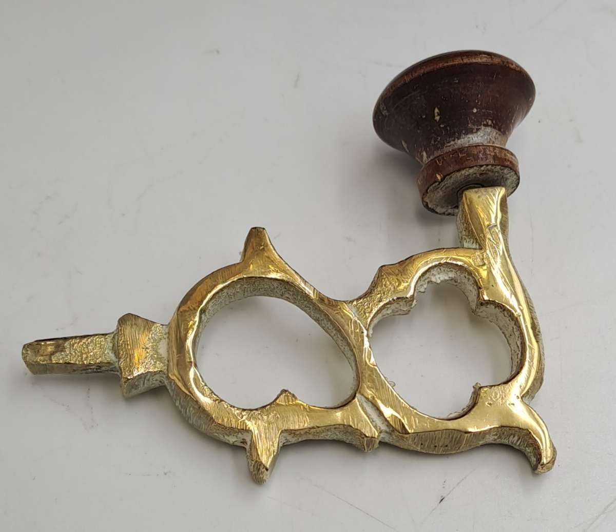 Large Russian Samovar 55cm Tall Brass with wooden Handles and Knobbs on Wooden Stand.