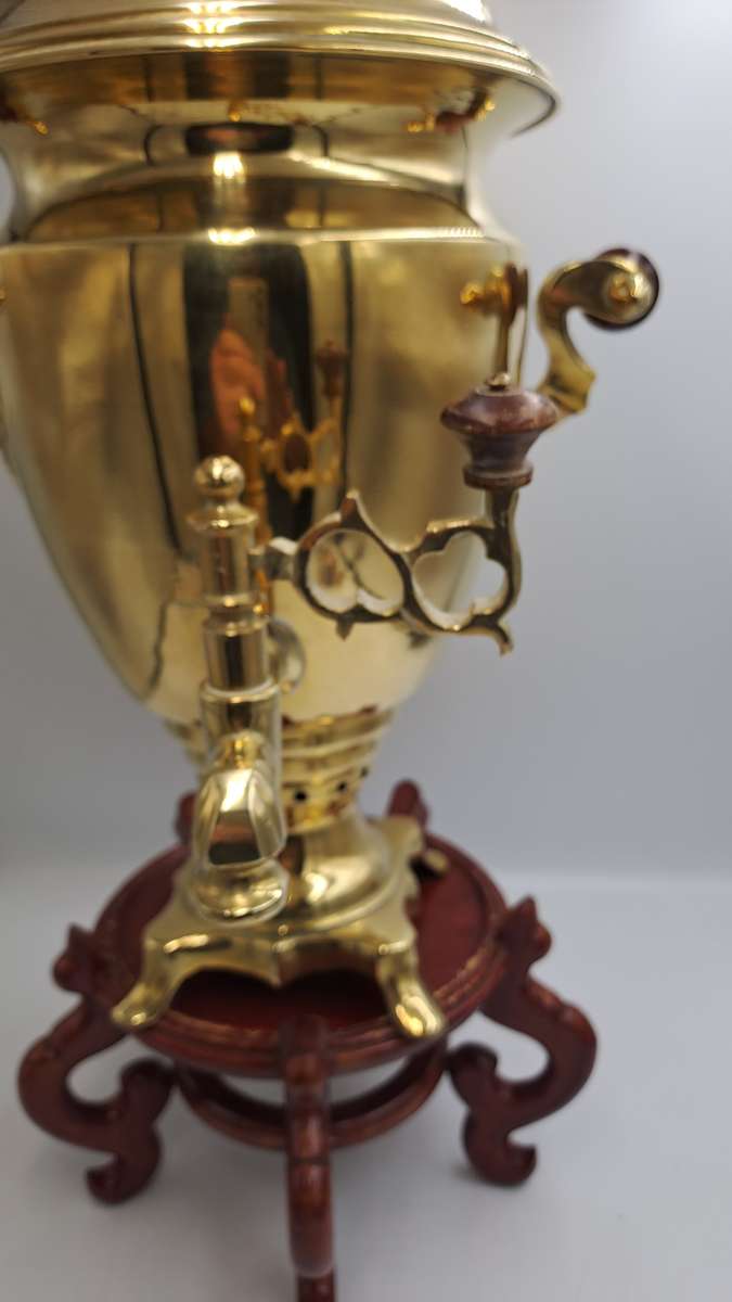 Large Russian Samovar 55cm Tall Brass with wooden Handles and Knobbs on Wooden Stand.