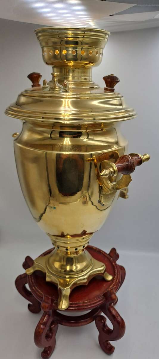 Large Russian Samovar 55cm Tall Brass with wooden Handles and Knobbs on Wooden Stand.