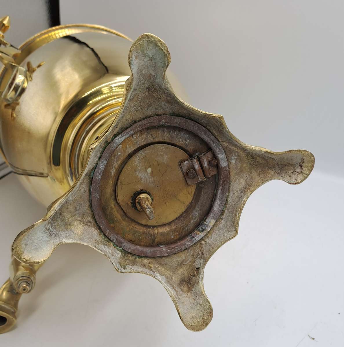 Large Russian Samovar 55cm Tall Brass with wooden Handles and Knobbs on Wooden Stand.