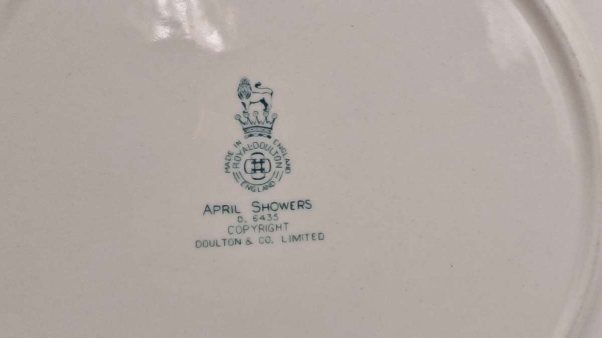 Vintage Royal Doulton "April Showers" D6435 Cake Plate