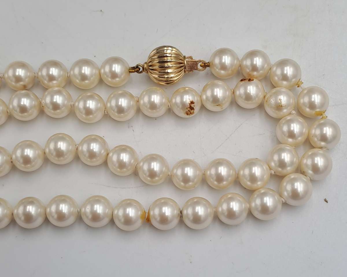 Vintage 84cm Faux? Pearl Necklace with a 14kt Gold Clasp