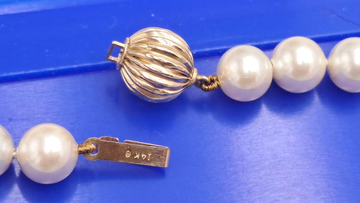 Vintage 84cm Faux? Pearl Necklace with a 14kt Gold Clasp