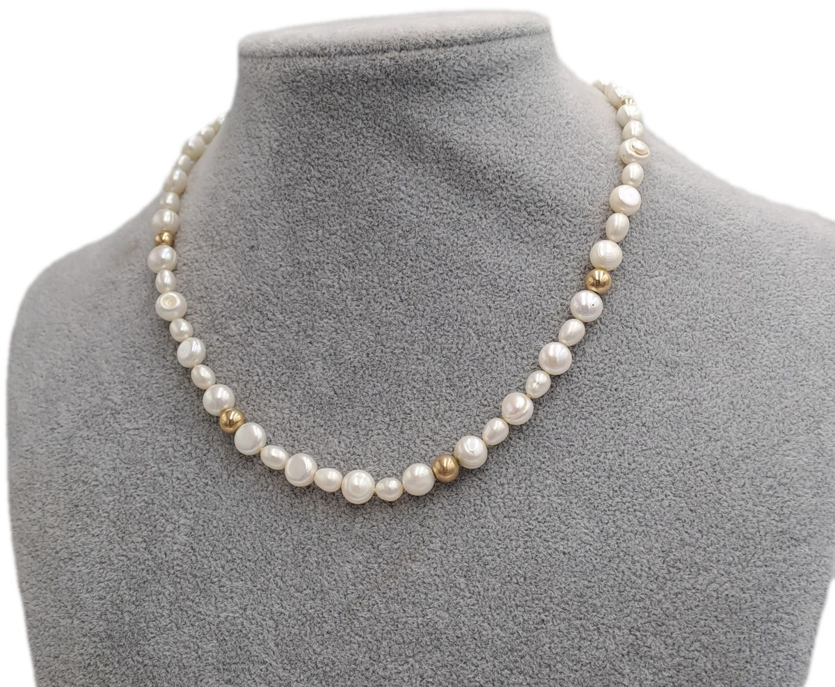 Vintage 40cm Genuine Pearl Necklace with a 9kt Gold Clasp