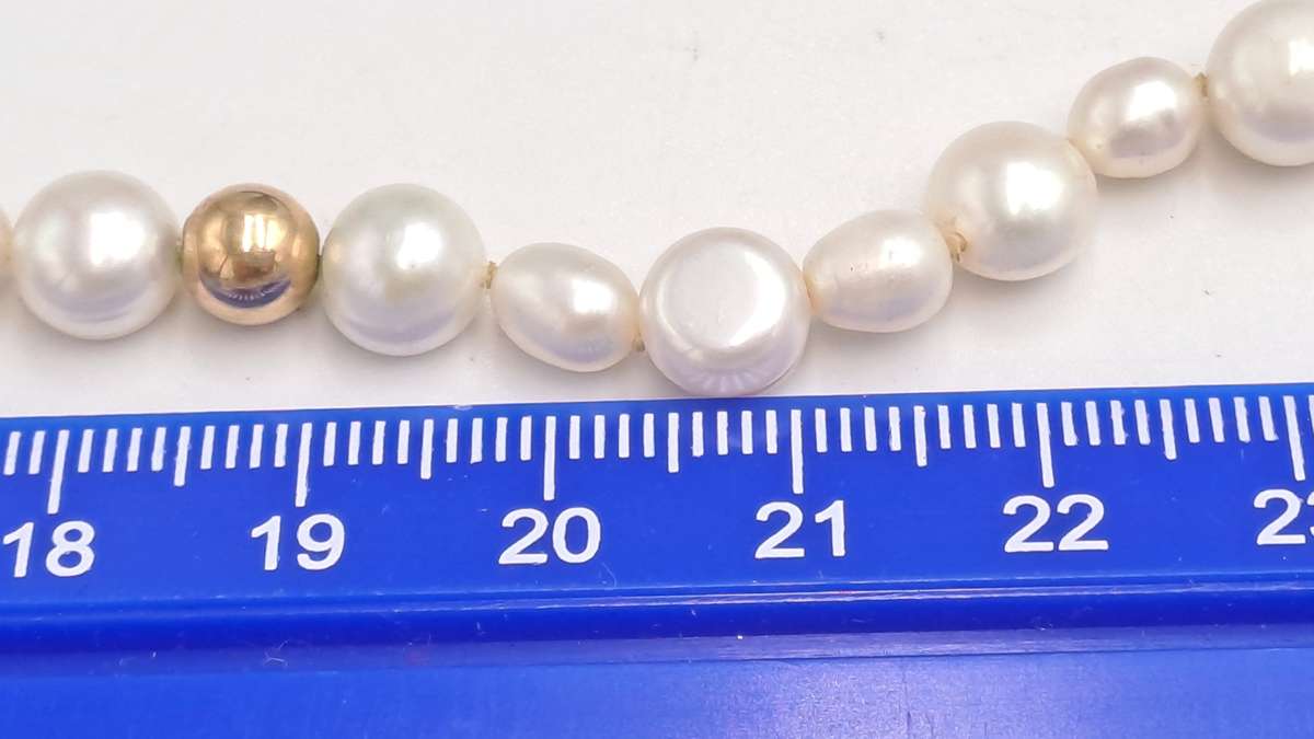 Vintage 40cm Genuine Pearl Necklace with a 9kt Gold Clasp