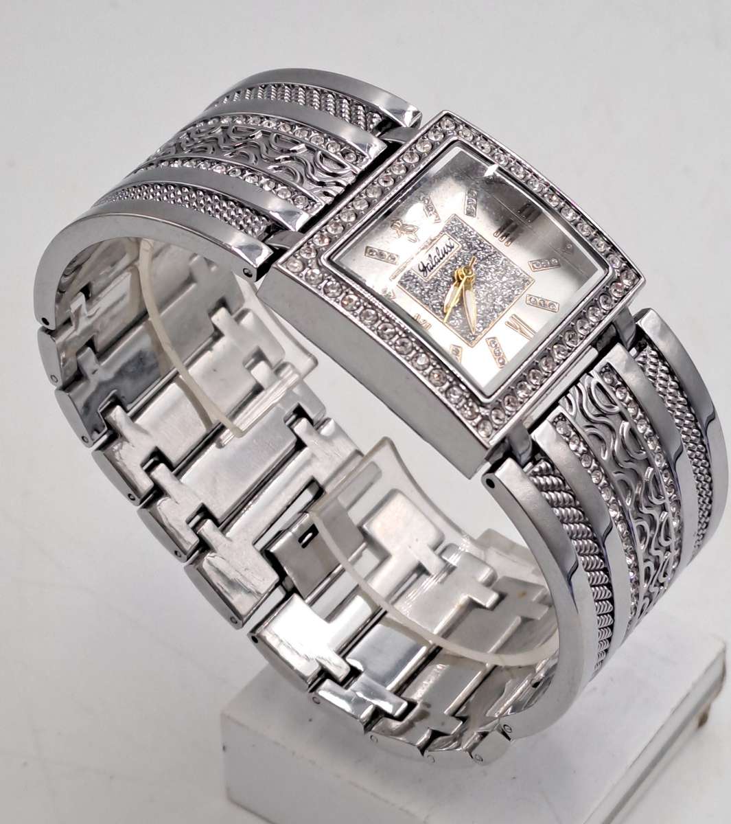 Pre-Owned -Ladies Yalalusi Quartz Fashion watch- Boxed - Working