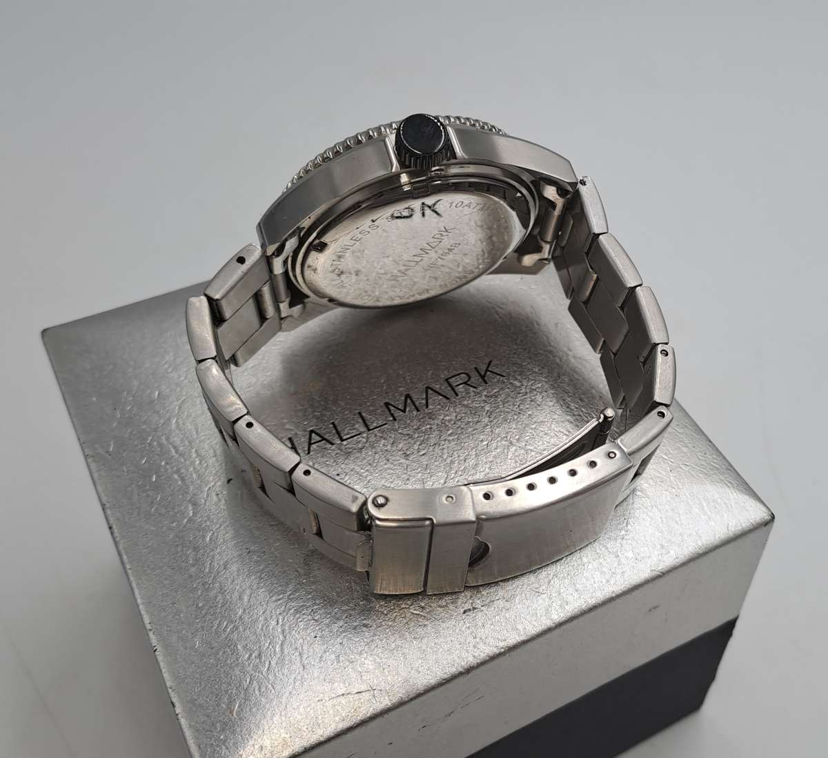 Pre-Owned Men's Hallmark HF794B Quartz 10ATM Japan Movement watch-Boxed