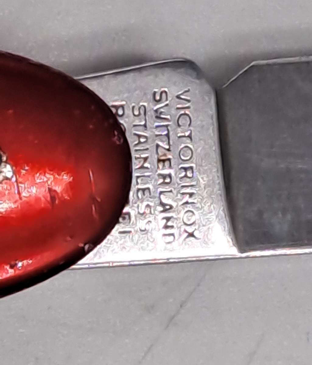 Pre-Owned Vintage Victorinox Folding Knive Switzerland- Volkskas Branded-arbeidsaamheid