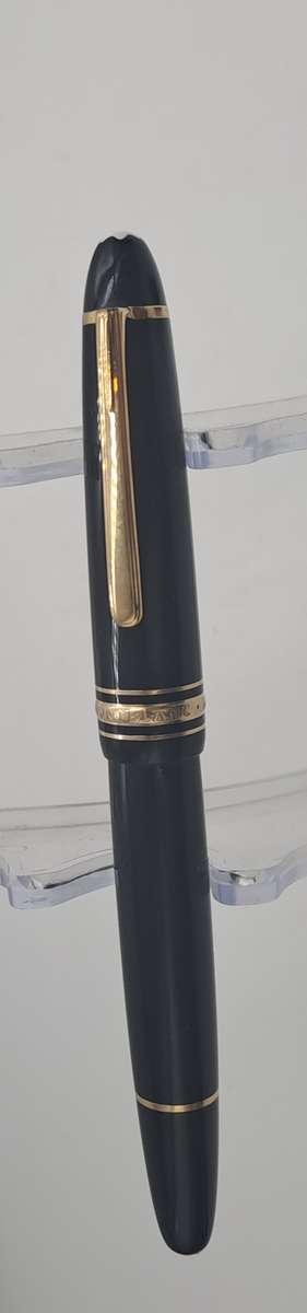 Pre-Owned  Mont Blanc Meisterstuck roller ball pen in- serial #MiLL046 Germany - Need new refill