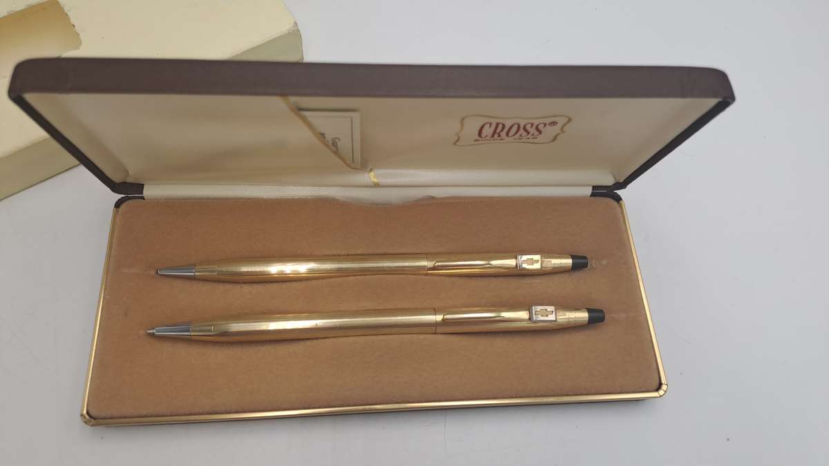 Pre-Owned  1/20 12 Gold Filled Cross Pen and Pencil set in Box with sleeve-Chevrolet Logo on Clip