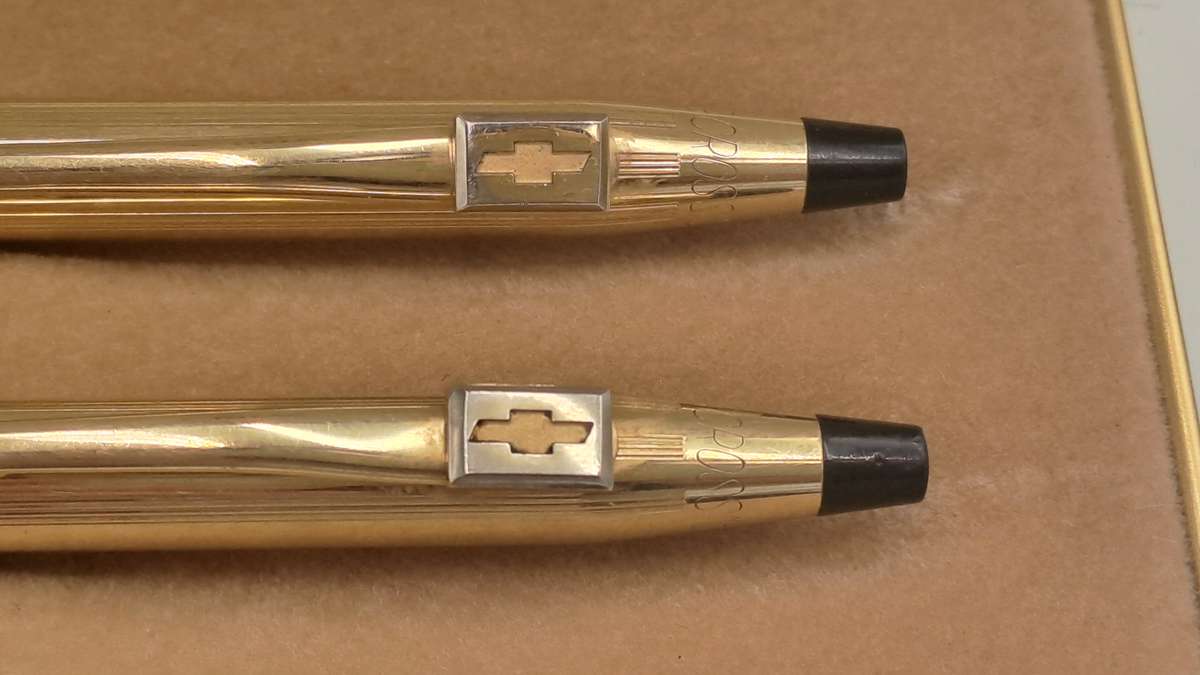 Pre-Owned  1/20 12 Gold Filled Cross Pen and Pencil set in Box with sleeve-Chevrolet Logo on Clip