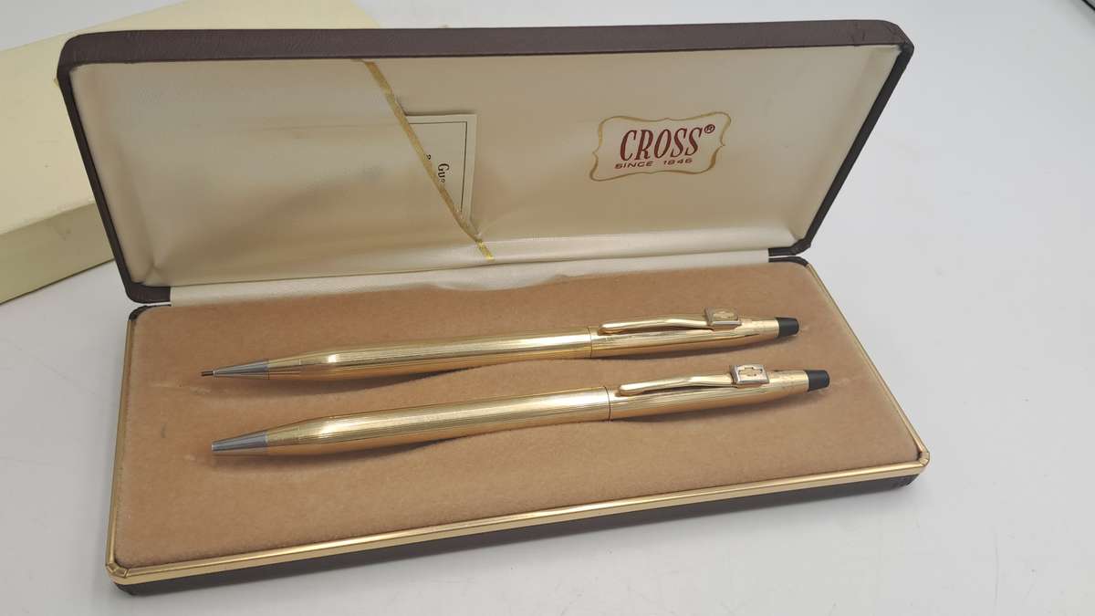 Pre-Owned  1/20 12 Gold Filled Cross Pen and Pencil set in Box with sleeve-Chevrolet Logo on Clip