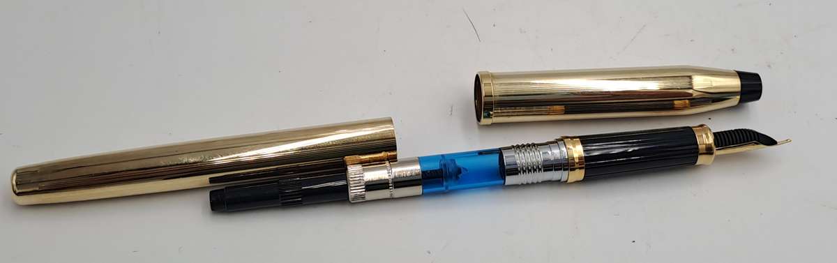 Pre-Owned 10kt Rolled Gold GROSS Fountain Pen with 18kt Gold Nip -Boxed