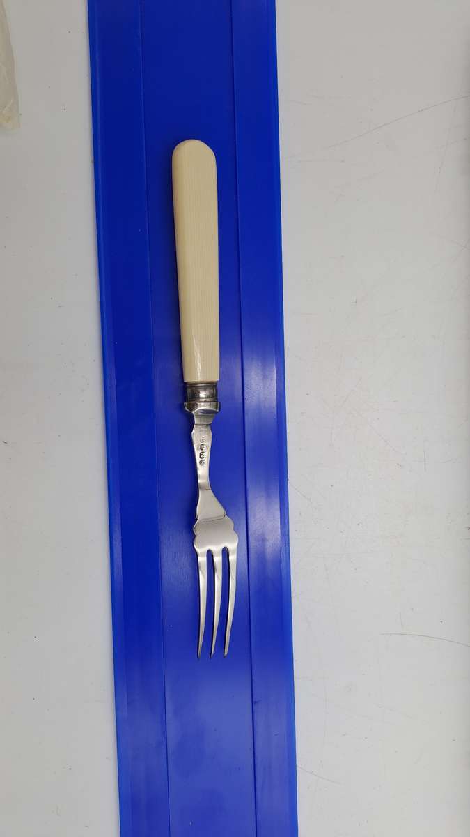 Antique / Vintage 12pc Knife And Fork Cutlery Set EPNS Silver Plated-Boxed -England