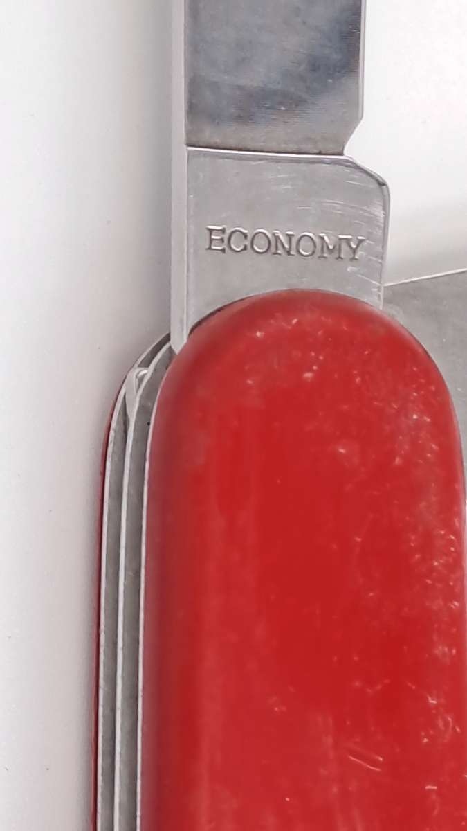 Pre_Owned Victorinox Economy Swiss Made Pocket Knife /Multitool