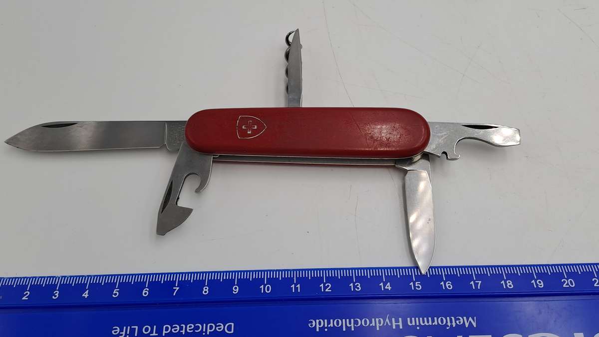 Pre_Owned Victorinox Economy Swiss Made Pocket Knife /Multitool