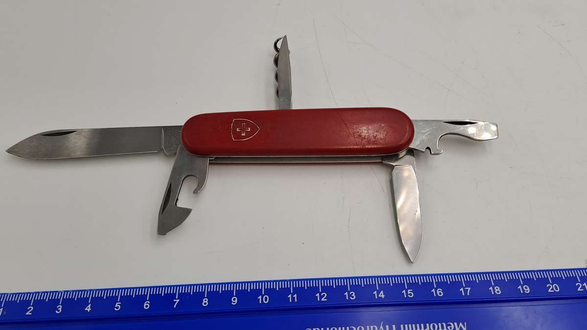 Pre_Owned Victorinox Economy Swiss Made Pocket Knife /Multitool