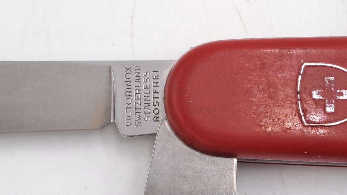 Pre_Owned Victorinox Economy Swiss Made Pocket Knife /Multitool