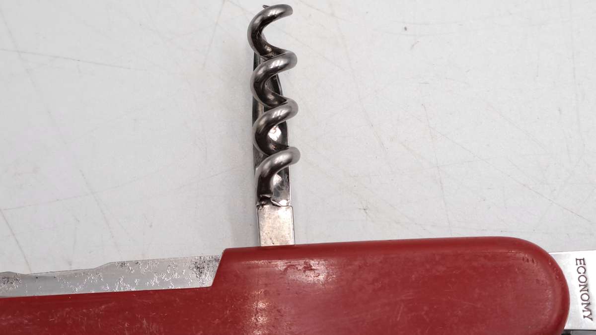 Pre_Owned Victorinox Economy Swiss Made Pocket Knife /Multitool