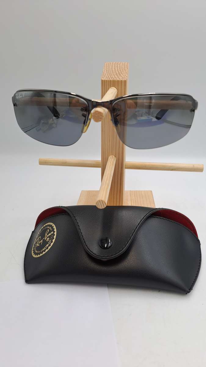 Pre-Owned Ray-Ban  RB 3239 004/82 - 62-15 Sunglasses 100% UV Protection Polarized with Case