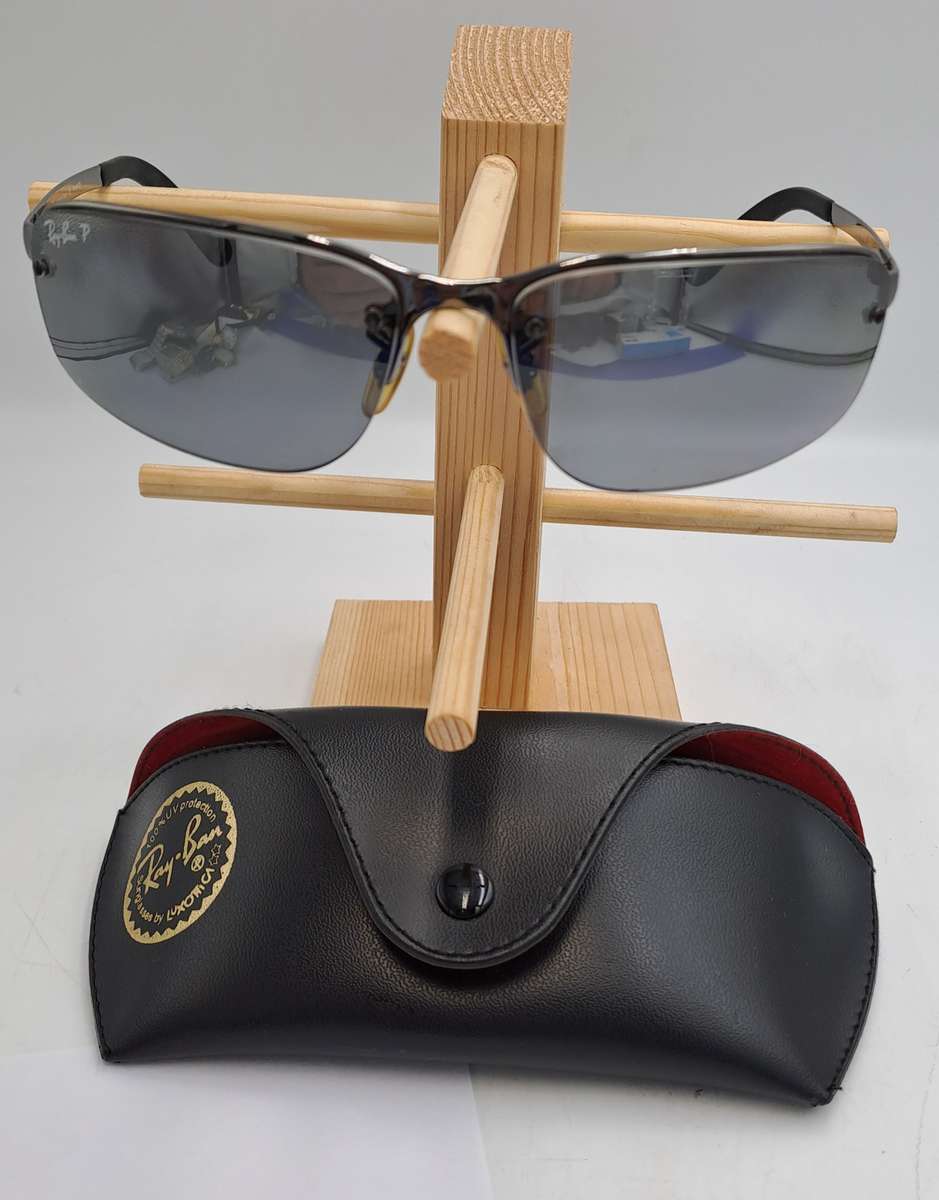 Pre-Owned Ray-Ban  RB 3239 004/82 - 62-15 Sunglasses 100% UV Protection Polarized with Case