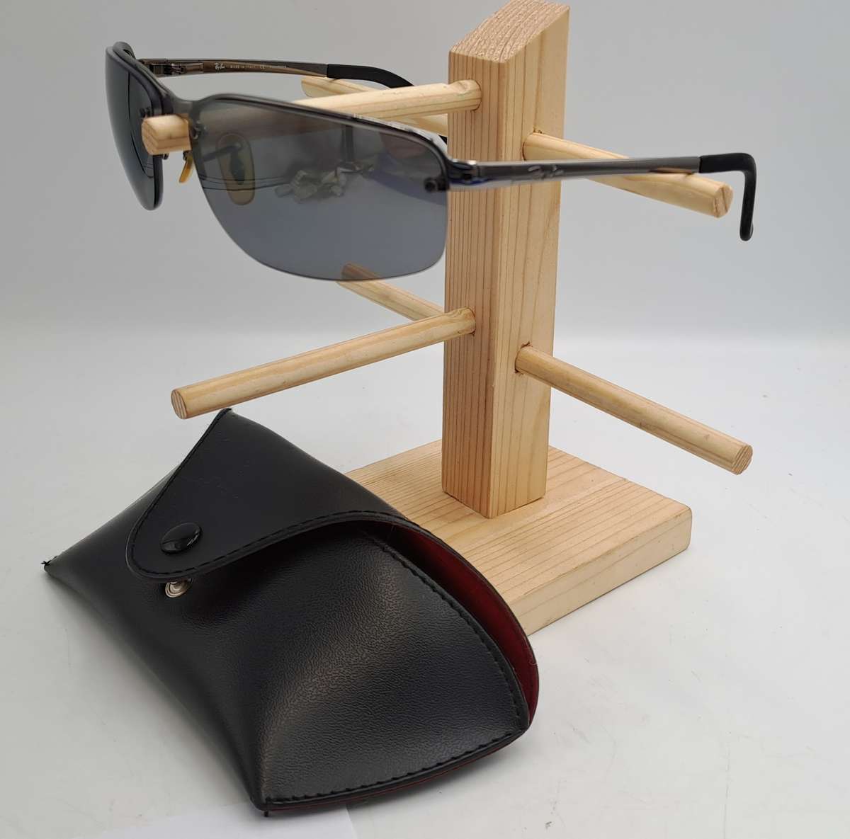 Pre-Owned Ray-Ban  RB 3239 004/82 - 62-15 Sunglasses 100% UV Protection Polarized with Case