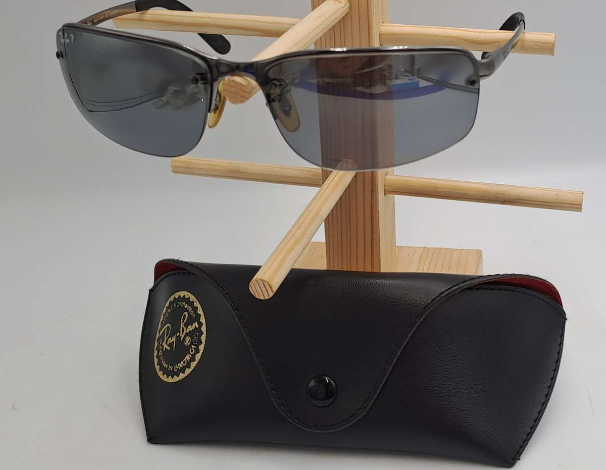 Pre-Owned Ray-Ban  RB 3239 004/82 - 62-15 Sunglasses 100% UV Protection Polarized with Case