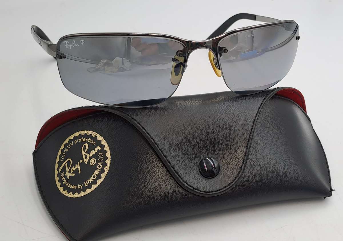 Pre-Owned Ray-Ban  RB 3239 004/82 - 62-15 Sunglasses 100% UV Protection Polarized with Case