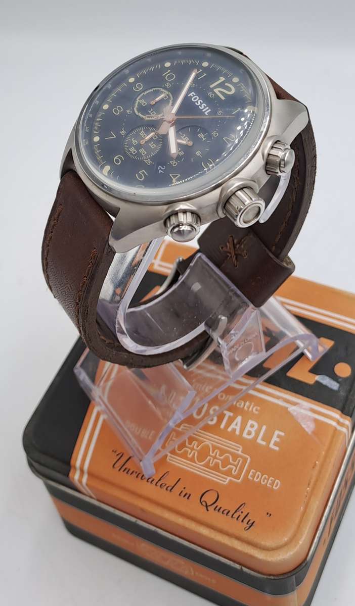 Pre-Owned Men's Fossil Watch with Leather Strap -Working