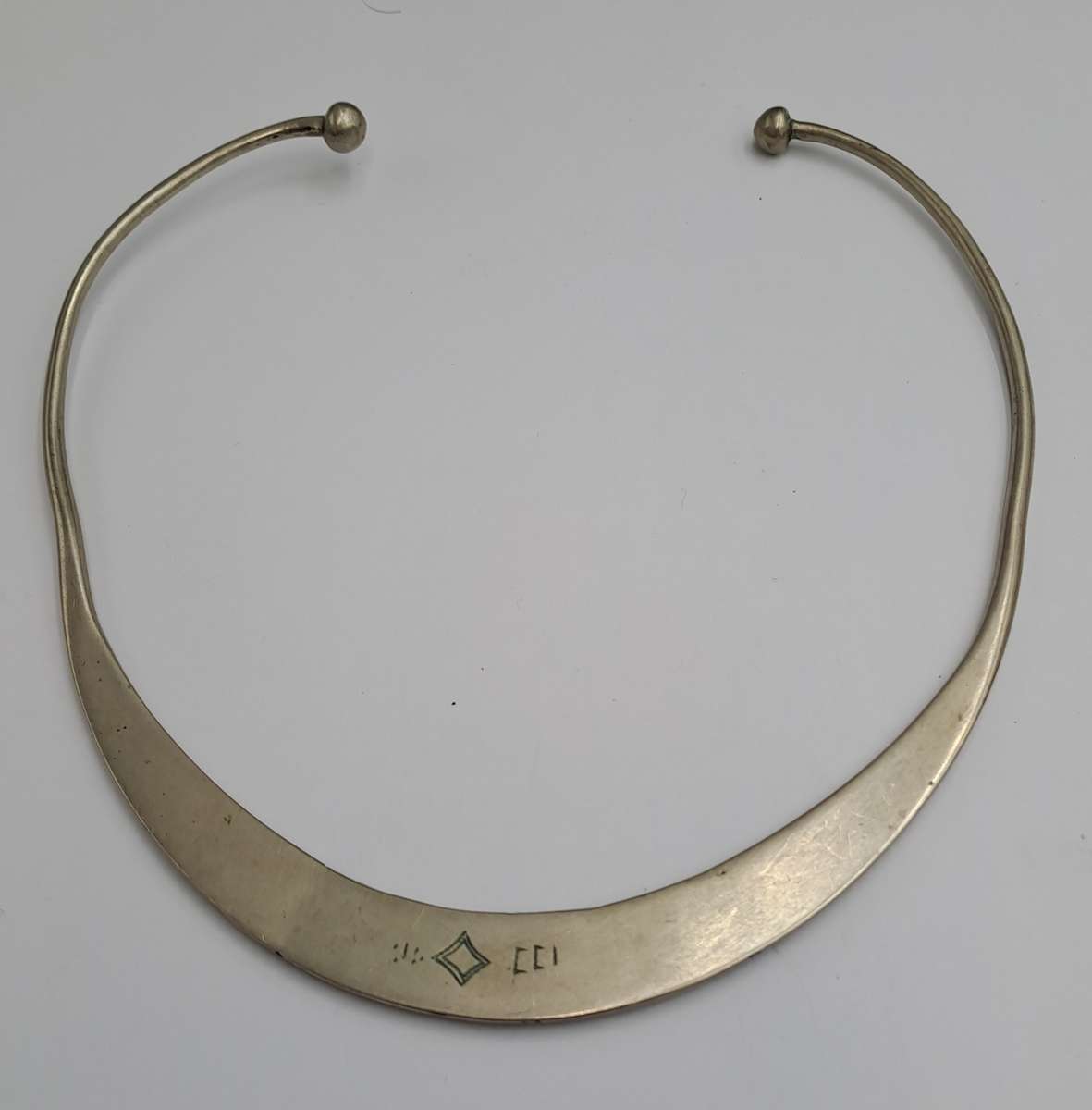 Vintage open choker necklace.  in tribal style made of white metal