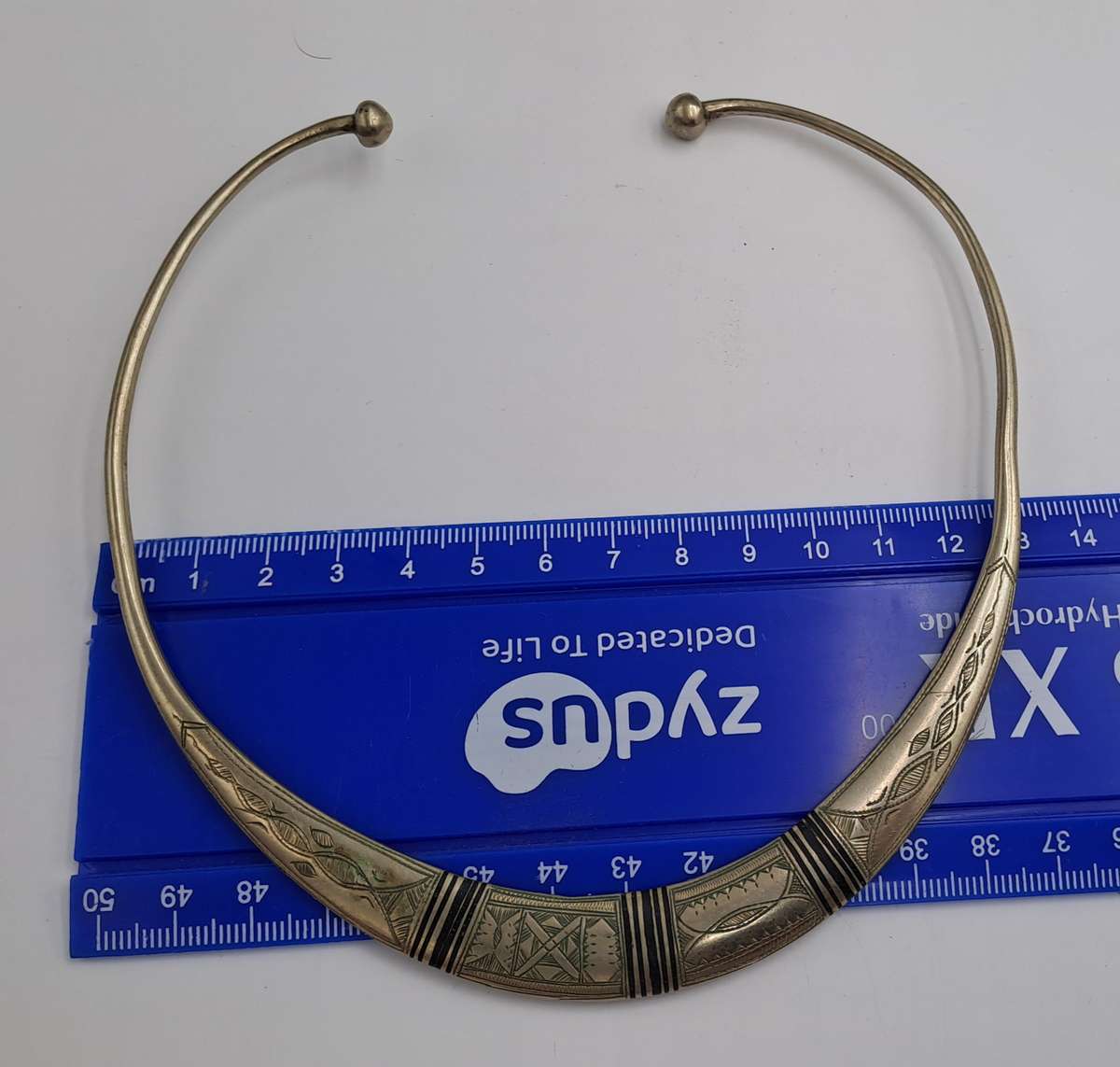 Vintage open choker necklace.  in tribal style made of white metal