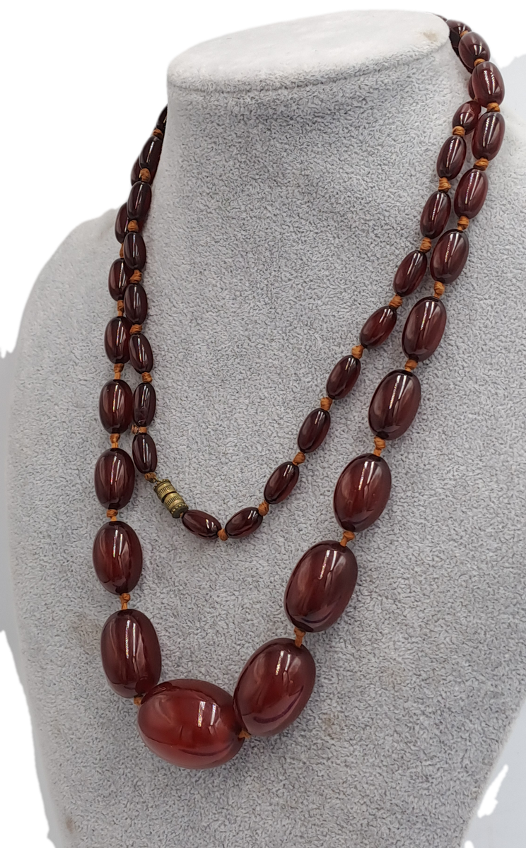 Vintage Olive Shaped Cherry Red Amber Bakelite Faturan Graduated Necklace 96cm