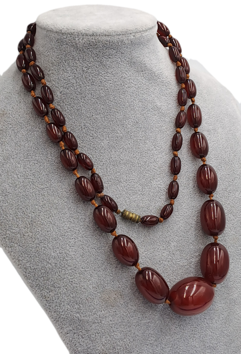 Vintage Olive Shaped Cherry Red Amber Bakelite Faturan Graduated Necklace 96cm