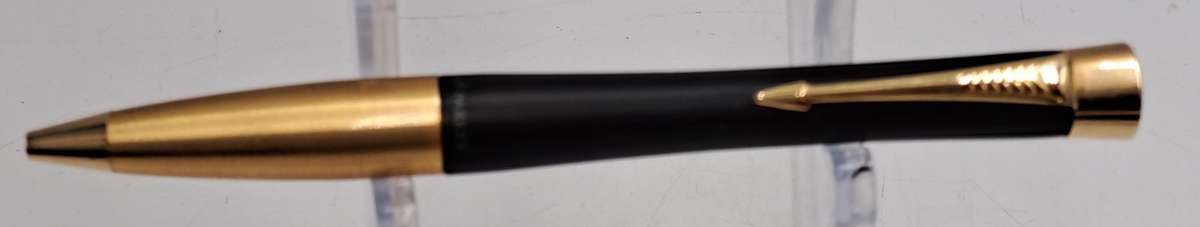 Parker Urban Twist Ballpoint Pen Muted Black and Gold trim in Metal parker Case