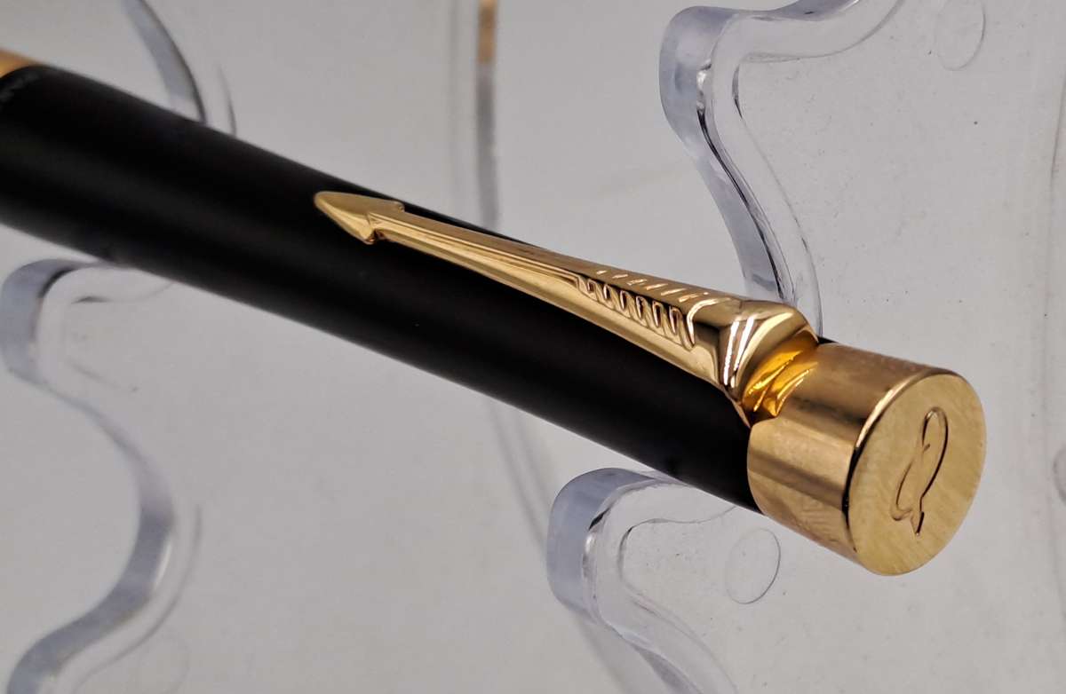 Parker Urban Twist Ballpoint Pen Muted Black and Gold trim in Metal parker Case