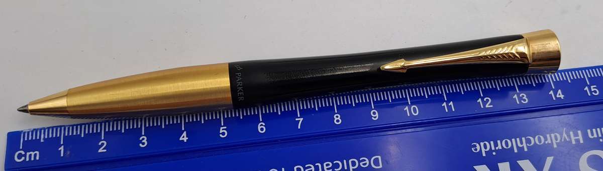 Parker Urban Twist Ballpoint Pen Muted Black and Gold trim in Metal parker Case