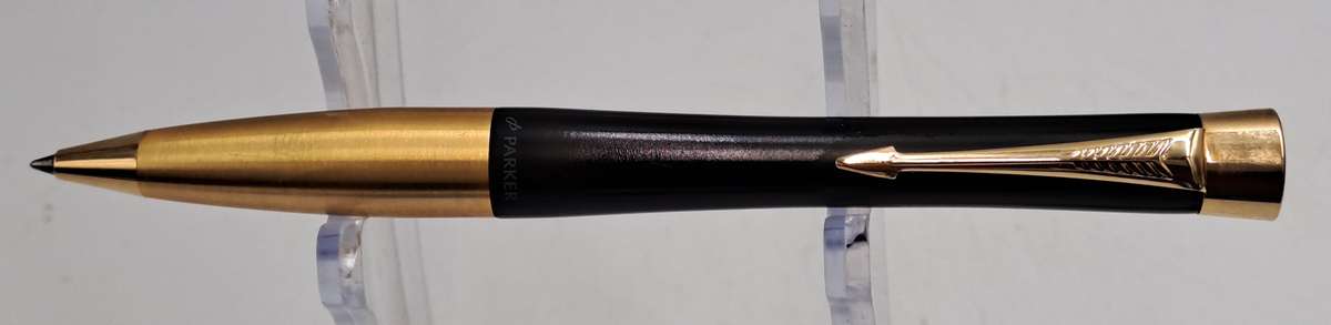 Parker Urban Twist Ballpoint Pen Muted Black and Gold trim in Metal parker Case