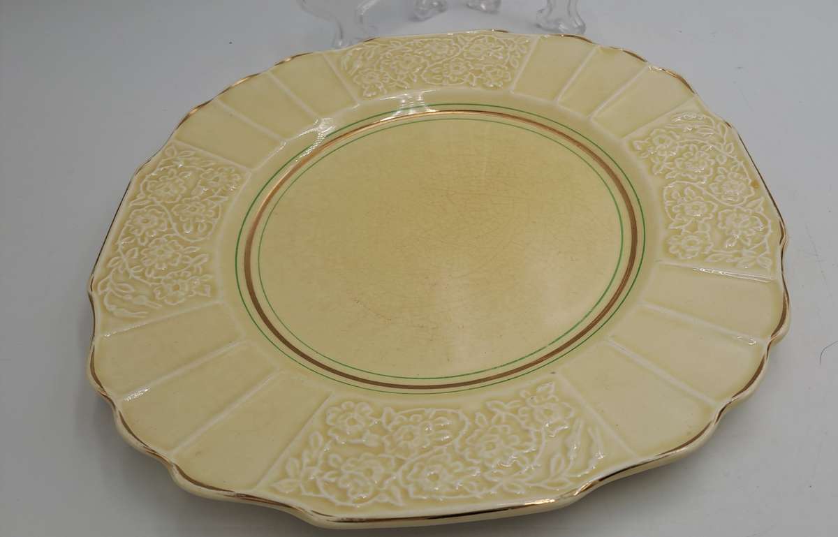 Vintage 1930's Myott Son & Co Ltd Cream Plate 22,3cm - Pattern 1338 -England (3 Available)