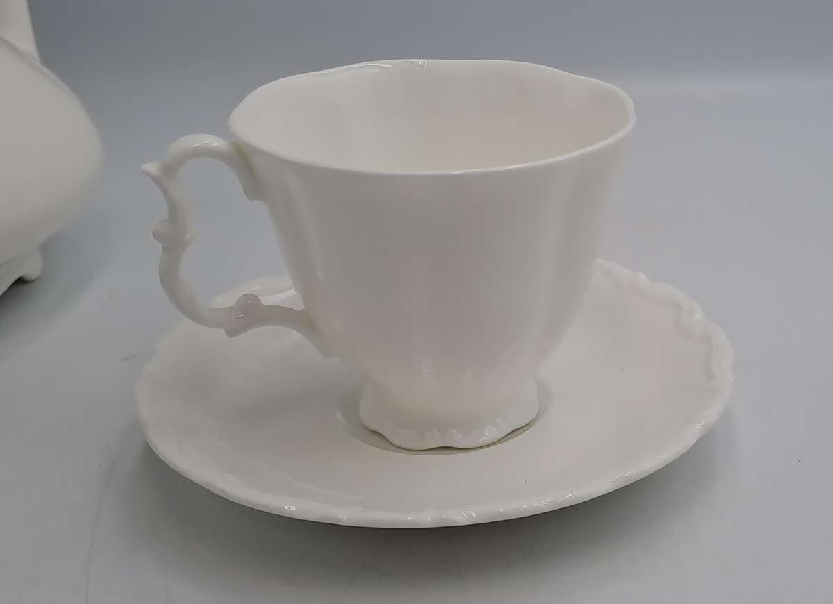 Vintage Royal Albert Gossamer Small Teapot with lid with 2 Duo's