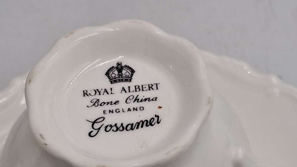 Vintage Royal Albert Gossamer Small Teapot with lid with 2 Duo's