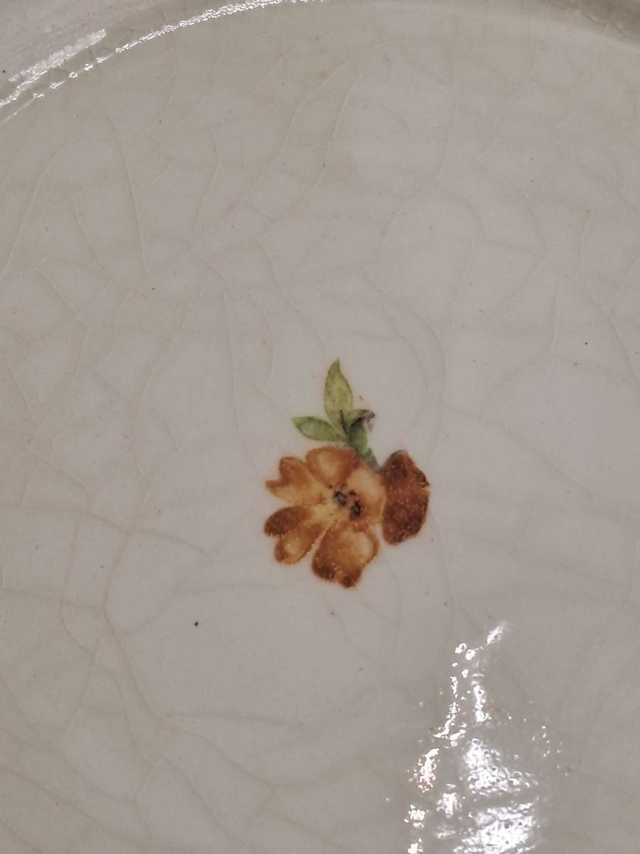 Vintage Side Plate 16,5cm -Very old -Unidentified -Grazing on the Glaze