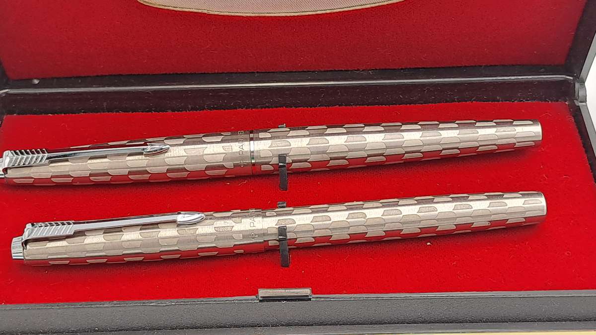 RESERVED FOR BUYER AlbBra5543 -1980's Parker 45 Harlequin 80 Black Shield CT Fountain Pen ONLY