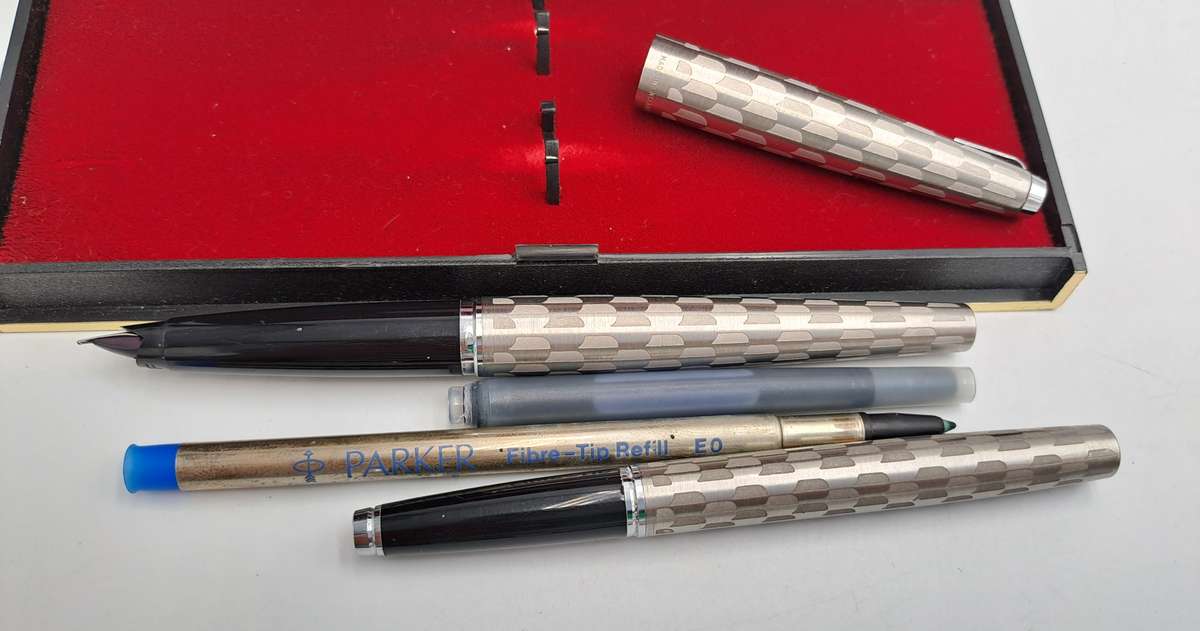 RESERVED FOR BUYER AlbBra5543 -1980's Parker 45 Harlequin 80 Black Shield CT Fountain Pen ONLY