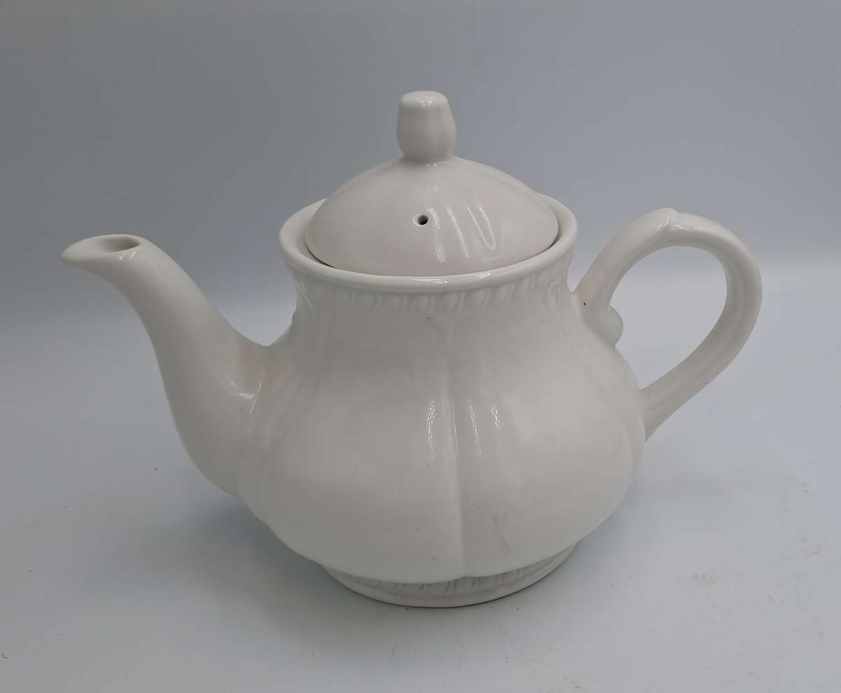Vintage Churchill English Porcelain Tea Pot 600ml