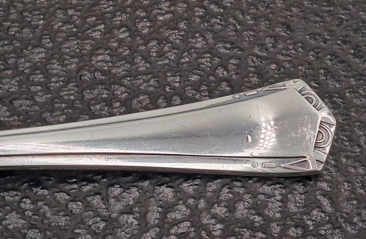 Vintage Sheffield cased silver dessert spoons with serving spoon, silver plated dessert set